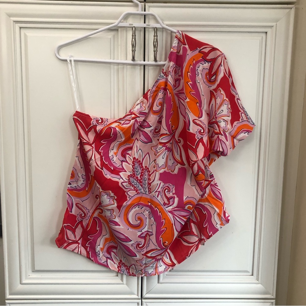 NWT Emery Rose off-shoulder ladies blouse